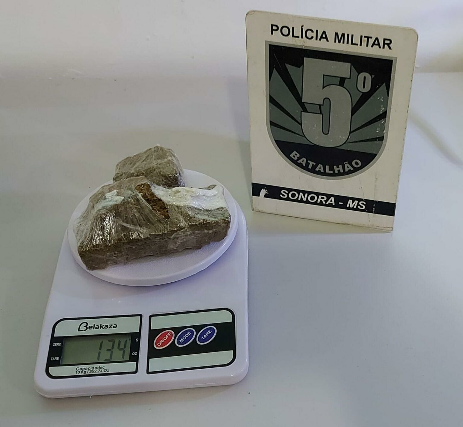 Imagem de compartilhamento para o artigo Adolescente fica nervoso ao avistar PM, desfaz de celular e é apreendido com drogas em Sonora da MS Todo dia